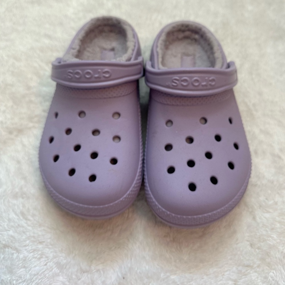 lilac/purple fuzzy crocs
